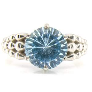 Серебряное кольцо 925 пробы 4,99 гр. с швейцарским топазом с США лазерной огранки 4,15 карат Серебряное кольцо 925 пробы 4,99 гр. с швейцарским топазом с США лазерной огранки 4,15 карат