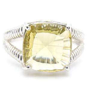 Серебряное кольцо 925 пробы 5,09 гр. с лимонным топазом лазерной огранки с США 5,38 карат Серебряное кольцо 925 пробы 5,09 гр. с лимонным топазом лазерной огранки с США 5,38 карат