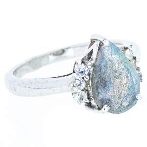 Срібна каблучка 925 проби 4,43 гр. з канадським лабрадоритом та топазами 2,56 карат