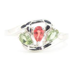 Серебряное кольцо 925 пробы 2,91 гр. с индийскими, шри-ланкийскими, мадагаскарскими сапфирами класса AAAA 0,89 карат Серебряное кольцо 925 пробы 2,91 гр. с индийскими, шри-ланкийскими, мадагаскарскими сапфирами класса AAAA 0,89 карат