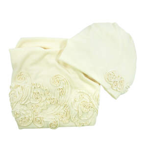 Комплект вышивка Муза, молоко, шапка и шарф Комплект вышивка Муза, молоко, шапка и шарф