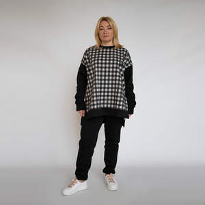 Жіночий спортивний костюм на флісі в клітинку, колір чорний