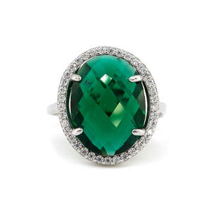 Серебряное кольцо 925 пробы 3,43 г с зеленым и белыми цирконами 4 к Серебряное кольцо 925 пробы 3,43 г с зеленым и белыми цирконами 4 к