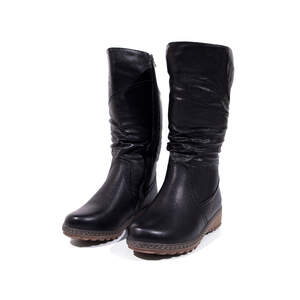 Жіночі чоботи з еко-шкіри чорного кольору