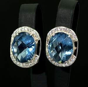Срібні сережки 925 проби з золотом 375 проби 13,25 г з Топазами Лондон Блу та цирконами 11,9 карат Срібні сережки 925 проби з золотом 375 проби 13,25 г з Топазами Лондон Блу та цирконами 11,9 карат