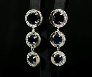 Срібні сережки 925 проби з золотом 375 проби 16,53 г з Лінде Сапфірами та цирконами 13,83 карат Срібні сережки 925 проби з золотом 375 проби 16,53 г з Лінде Сапфірами та цирконами 13,83 карат