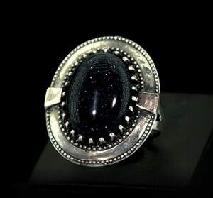 Срібна каблучка 925 проби з золотом 375 проби 9,56 г з Авантюрином 6,34 карат Срібна каблучка 925 проби з золотом 375 проби 9,56 г з Авантюрином 6,34 карат