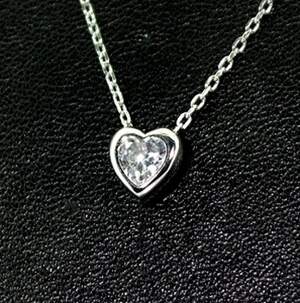 Срібне кольє 925 проби 2,29 г з Фіанітами 1,05 карат Срібне кольє 925 проби 2,29 г з Фіанітами 1,05 карат