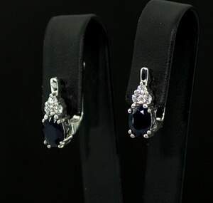 Срібні сережки 925 проби 3,51 г зі шрі-ланкійськими Сапфірами класу АААА та цирконами 1,88 карат