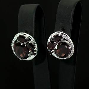 Срібні сережки 925 проби 5,8 г з мозамбікськими Гранатами та цирконами 7,64 карат