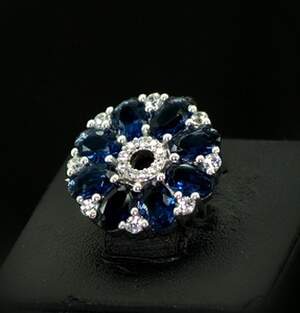 Срібна брошка 925 проби 3,27 г з Сапфірами Нано та цирконами 3,11 карат