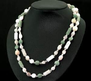 Намисто з рожевим Опалом, кварцем та нефритом 354 карат Намисто з рожевим Опалом, кварцем та нефритом 354 карат