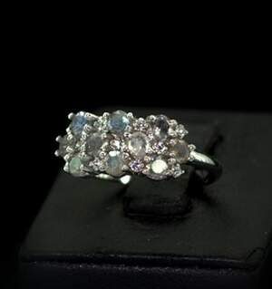 Срібна каблучка 925 проби 3,09 г з Лабрадоритами та фіанітами 1,35 карат