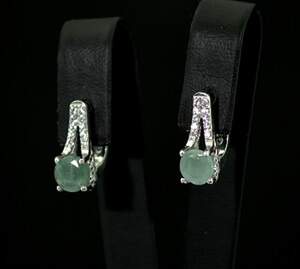 Срібні сережки 925 проби 3,72 г з бразильськими Смарагдами класу АААА та фіанітами 1,85 карат Срібні сережки 925 проби 3,72 г з бразильськими Смарагдами класу АААА та фіанітами 1,85 карат