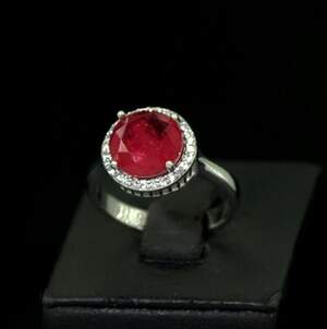 Срібна каблучка 925 проби 3,87 г з Турмаліном Рубелітом та цирконами 3,55 карат Срібна каблучка 925 проби 3,87 г з Турмаліном Рубелітом та цирконами 3,55 карат