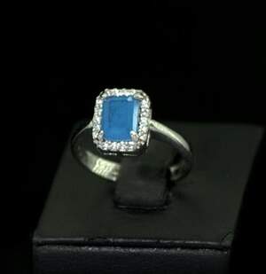 Срібна каблучка 925 проби 3,15 г з Турмаліном Індіголітом та цирконами 2,18 карат Срібна каблучка 925 проби 3,15 г з Турмаліном Індіголітом та цирконами 2,18 карат