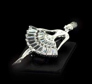 Срібна брошка 925 проби 10,3 г з Альпінітами та цирконами 6,8 карат