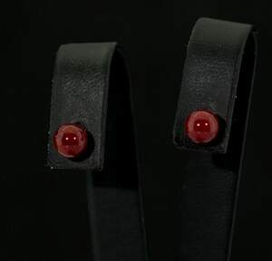 Серебряные серьги 925 пробы 0,91 г с красными Коралами 1,52 карат Серебряные серьги 925 пробы 0,91 г с красными Коралами 1,52 карат
