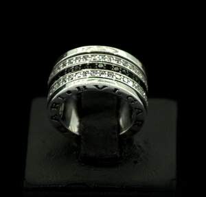 Срібна каблучка 925 проби 12,74 г з чорними та білими цирконами 3,6 карат, репліка Bvlgari