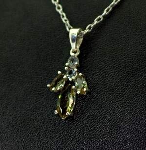 Срібна підвіска 925 проби 1,47 г з турецькими Султанітами класу АААА 1,65 карат