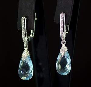 Срібні сережки 925 проби 4,37 г з блакитними Топазами та цирконами 9,76 карат