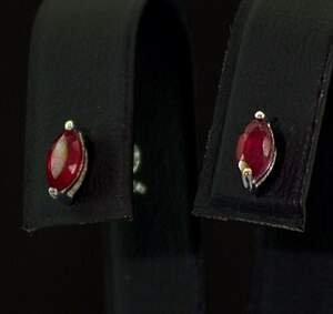Серебряные серьги 925 пробы 0,83 гр. с африканскими Роял рубинами класса AAAA 0,89 карат Серебряные серьги 925 пробы 0,83 гр. с африканскими Роял рубинами класса AAAA 0,89 карат