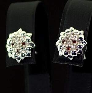 Серебряные серьги 925 пробы 2,93 гр. с красными австралийскими бриллиантами VVS1 0,05 карат