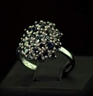 Серебряное кольцо 925 пробы 2,53 г с шри-ланкийскими Сапфірами класса AAAA 1,54 к Серебряное кольцо 925 пробы 2,53 г с шри-ланкийскими Сапфірами класса AAAA 1,54 к