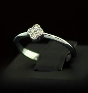 Серебряное кольцо 925 пробы 1,53 г с Діамантами Кр 57 D/VVS1 0.06 карат Серебряное кольцо 925 пробы 1,53 г с Діамантами Кр 57 D/VVS1 0.06 карат