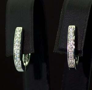 Серебряные серьги 925 пробы 2,64 г с Діамантами Кр 57 D/VVS1 0,07 карат Серебряные серьги 925 пробы 2,64 г с Діамантами Кр 57 D/VVS1 0,07 карат