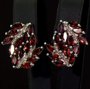 Срібні сережки 925 проби 5,9 г з чеськими Гранатами 4,76 карат Срібні сережки 925 проби 5,9 г з чеськими Гранатами 4,76 карат