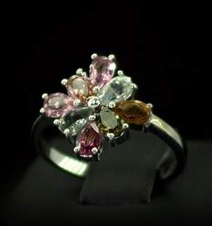 Срібна каблучка 925 проби 2,71 г з бразильськими Турмалінами 1,68 карат Срібна каблучка 925 проби 2,71 г з бразильськими Турмалінами 1,68 карат