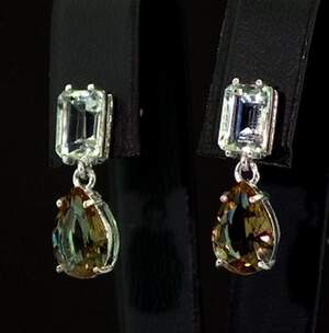 Срібні сережки 925 проби 3,7 г з турецькими Султанітами класу АААА та кварцами 5,22 карат Срібні сережки 925 проби 3,7 г з турецькими Султанітами класу АААА та кварцами 5,22 карат