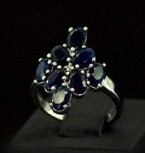 Срібна каблучка 925 проби 4,78 г з шрі-ланкійськими Сапфірами АААА та фіанфітом 4,56 карат Срібна каблучка 925 проби 4,78 г з шрі-ланкійськими Сапфірами АААА та фіанфітом 4,56 карат