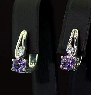 Срібні сережки 925 проби 3,32 г з бразильськими Аметистами та фіанітами 1,11 карат Срібні сережки 925 проби 3,32 г з бразильськими Аметистами та фіанітами 1,11 карат