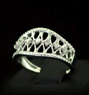 Срібна каблучка 925 проби 2,78 г з білими африканськими Діамантами VVS1 0,23 карат