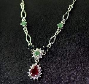 Срібне кольє 925 проби 6,83 г з блакитними шрі-ланкійськими Сапфірами класу АААА, бразильськими Смарагдами класу АААА,африканськими Роял рубінами класу ААА