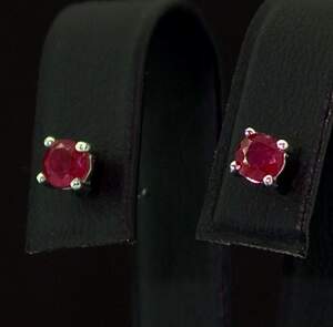 Срібні сережки 925 проби 0,96 г з африканськими Роял рубінами класу AAAA 0,8 карат