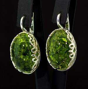 Срібні сережки 925 проби 12,61 г з зеленим Бурштином 27,7 карат Срібні сережки 925 проби 12,61 г з зеленим Бурштином 27,7 карат