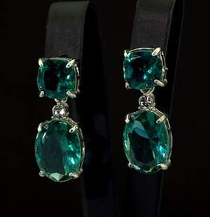 Сережки у срібному покритті з зеленими Топазами та цирконами 14,23 карат Сережки у срібному покритті з зеленими Топазами та цирконами 14,23 карат