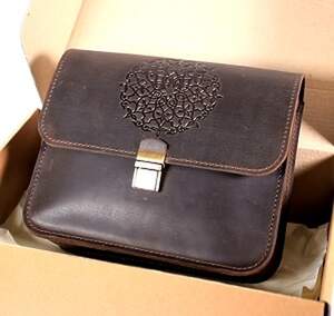 Жіноча сумка Blanknote з натуральної шкіри коричневого кольору Жіноча сумка Blanknote з натуральної шкіри коричневого кольору