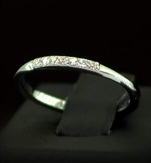 Срібна каблучка 925 проби 1,51 г з Діамантами Кр 57 D/VVS1 0,1 карат Срібна каблучка 925 проби 1,51 г з Діамантами Кр 57 D/VVS1 0,1 карат
