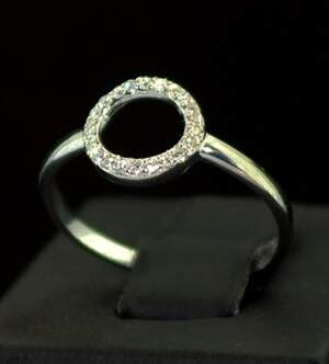 Серебряное кольцо 925 пробы 1,11 г с Муассанітами 0,04 карат
