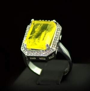 Серебряное кольцо 925 пробы 5,99 г с желтым Турмаліном Дравітом и цирконами 4,75 карат Серебряное кольцо 925 пробы 5,99 г с желтым Турмаліном Дравітом и цирконами 4,75 карат