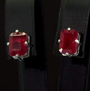 Срібні сережки 925 проби 2,37 г з африканськими Роял Рубінами 3,25 карат
