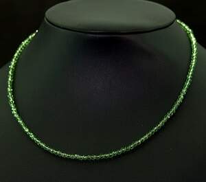 Намисто зі Шпінеллю оливкового кольору 16 карат 39+4 см