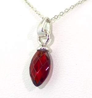 Срібне кольє 925 проби 2,03 г з мозамбійським Гранатом 1,39 карат 40-50 см Срібне кольє 925 проби 2,03 г з мозамбійським Гранатом 1,39 карат 40-50 см