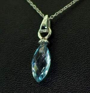 Срібне кольє 925 проби 2,31 г з блакитним Топазом 2,44 карат 40-45 см Срібне кольє 925 проби 2,31 г з блакитним Топазом 2,44 карат 40-45 см