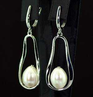 Срібні сережки 925 проби 6,15 г з Перлинами 4 карат Срібні сережки 925 проби 6,15 г з Перлинами 4 карат