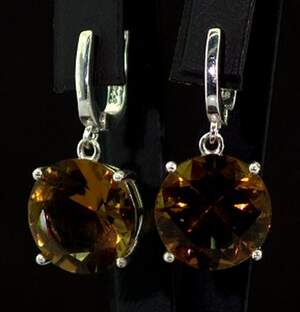 Срібні сережки 925 проби 13,34 г з турецькими Султанітами класу АААА 13,85 карат Срібні сережки 925 проби 13,34 г з турецькими Султанітами класу АААА 13,85 карат